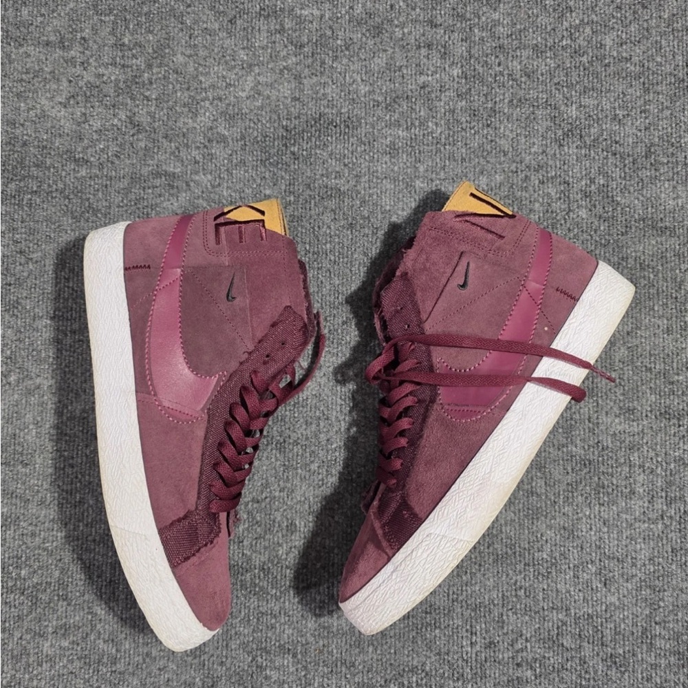 Nike Men’s Size 10.5 SB Zoom Blazer Mid Shoes Sneakers DV7898-600 Night Maroon